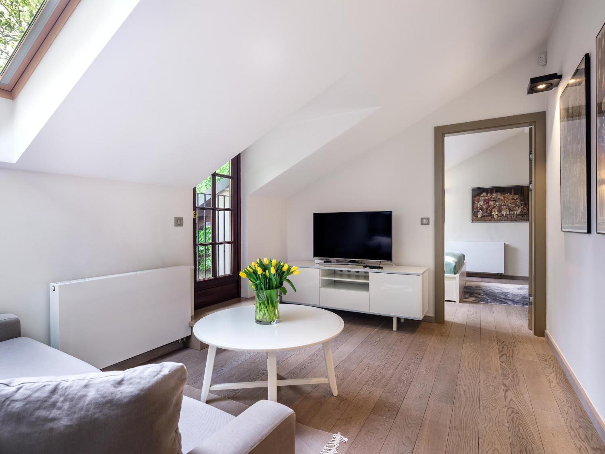 Tyzenhauz Villaer *